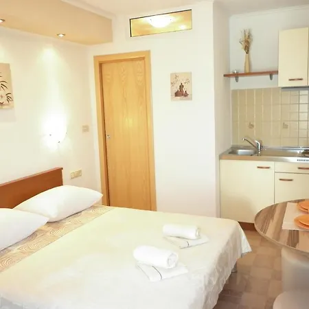 Apartment Marino *